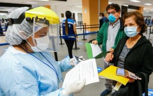 El aeropuerto Jorge Chávez, una coladera del coronavirus