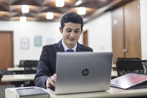 ¿Cómo tener un CV atractivo y potente?