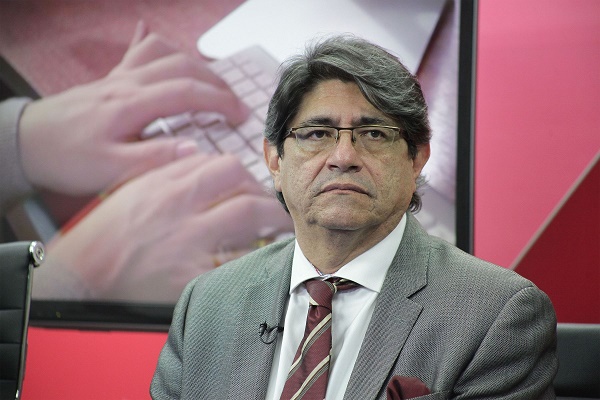 Carlos Canales