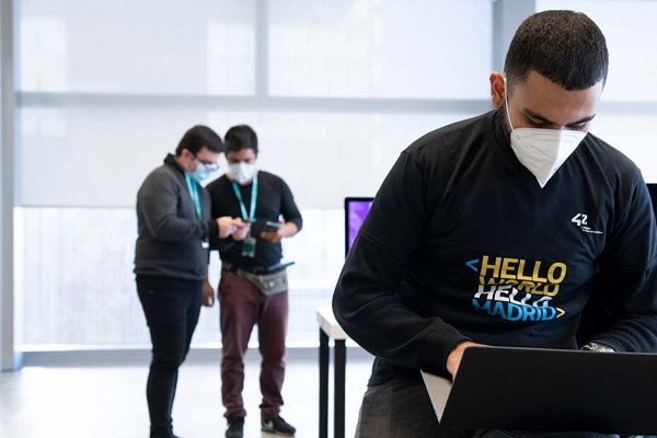 Emprendedor: ¿Cómo estudiar con éxito a distancia?