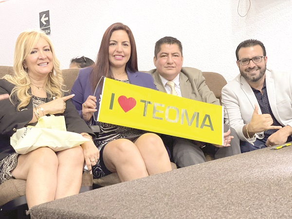 Parlamentaria andina reconoce a emprendedoras en Día de la Mujer